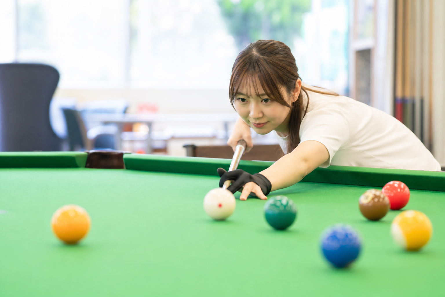 ビリヤードグローブの必要性とは｜初心者が後悔しない選び方と使うべき人